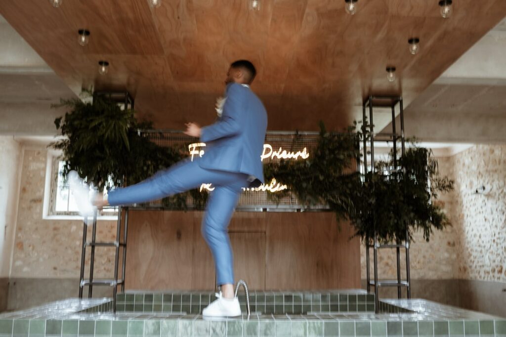 Détails tenue marié