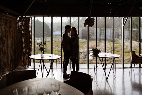 Couple enlacés