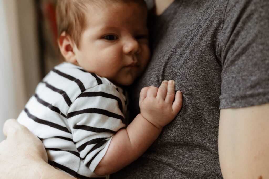 Bébé avec papa