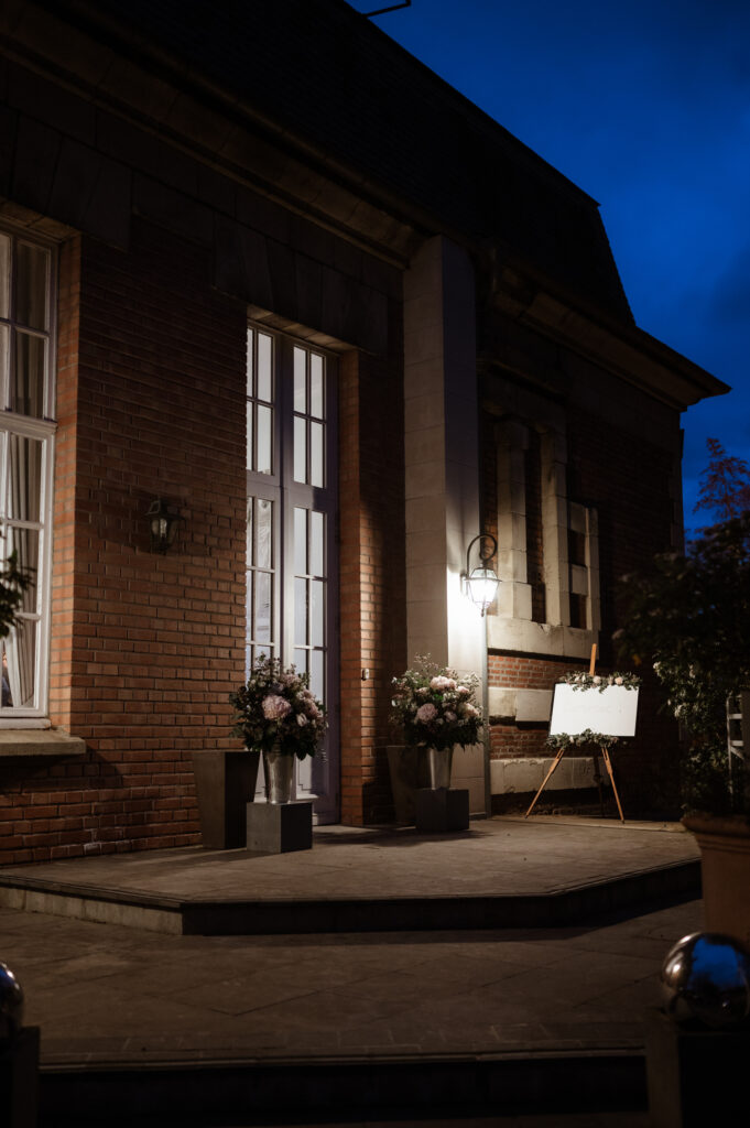 Chateau de pémesques le soir