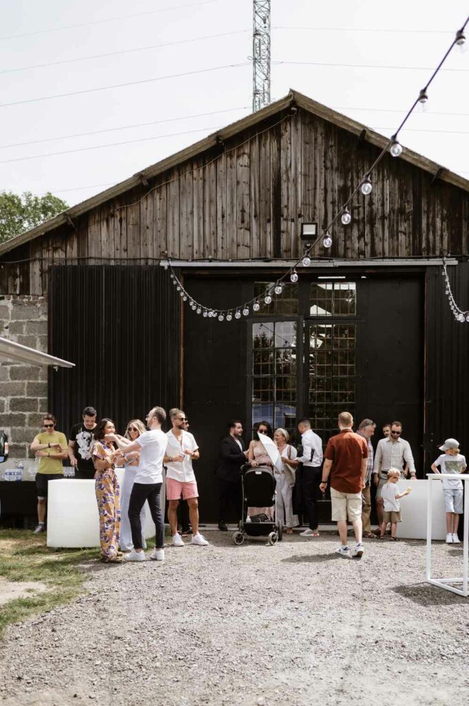 Mariage laïque surprise