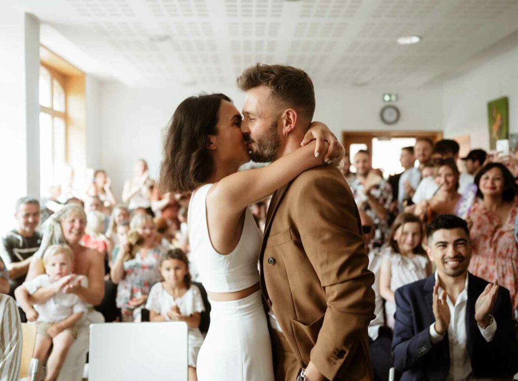 Mariage laïque surprise